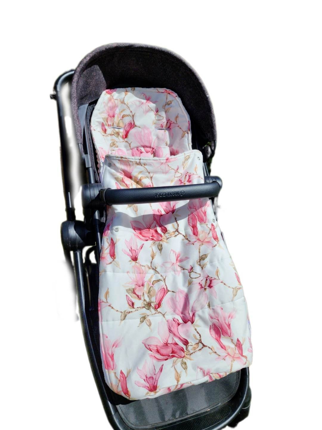 Universal pram outlet liners and footmuffs